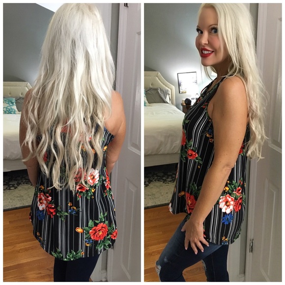 LAST 1! ❤️Crisscross Floral Striped Top! - Picture 3 of 7